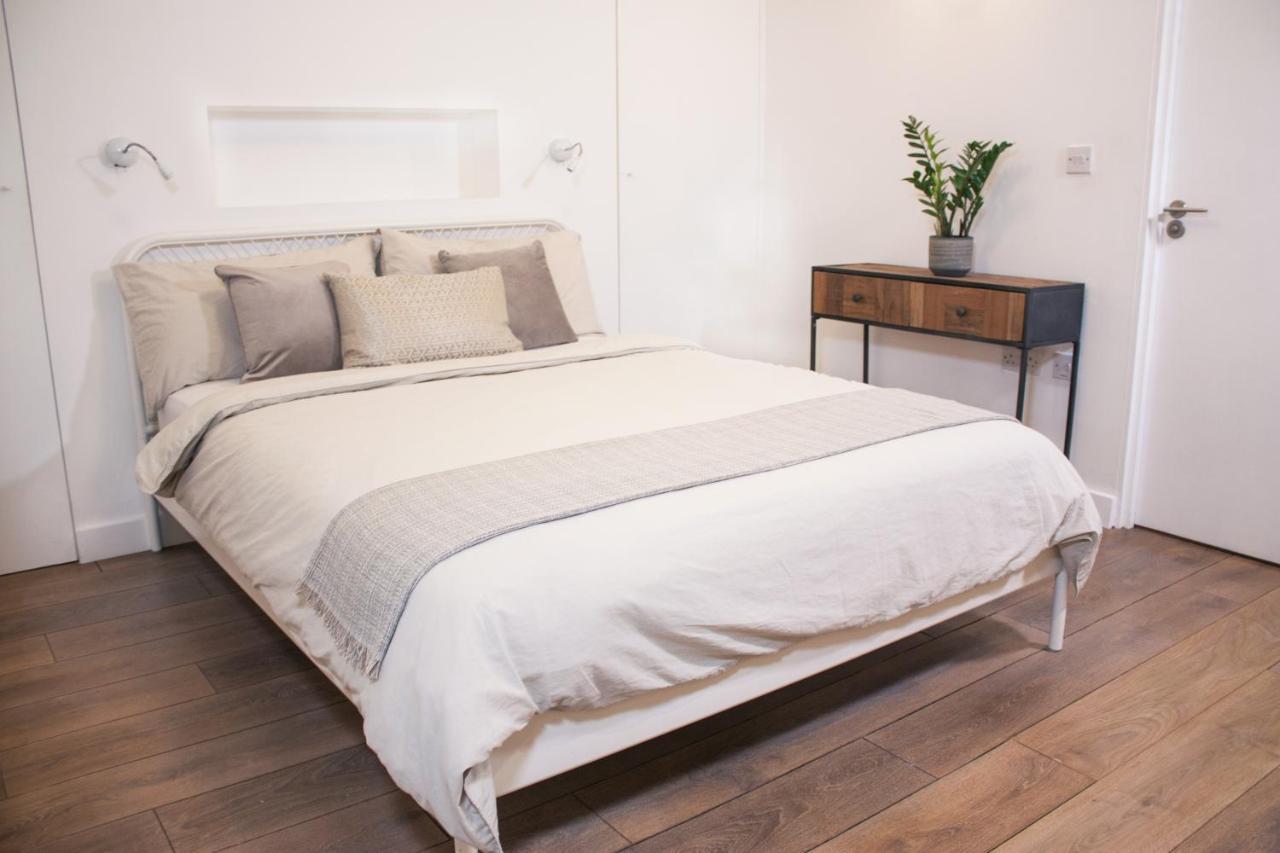 Spacious Industrial Style London
